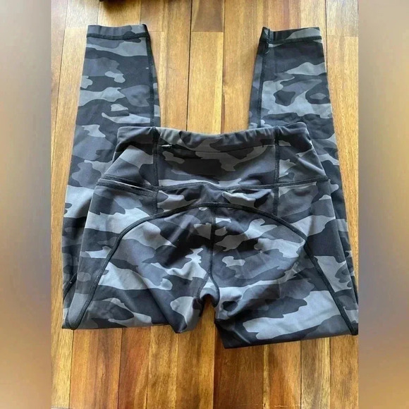 Sweaty Betty power Camo 7/8 leggings black and gray - Picture 3 of 9